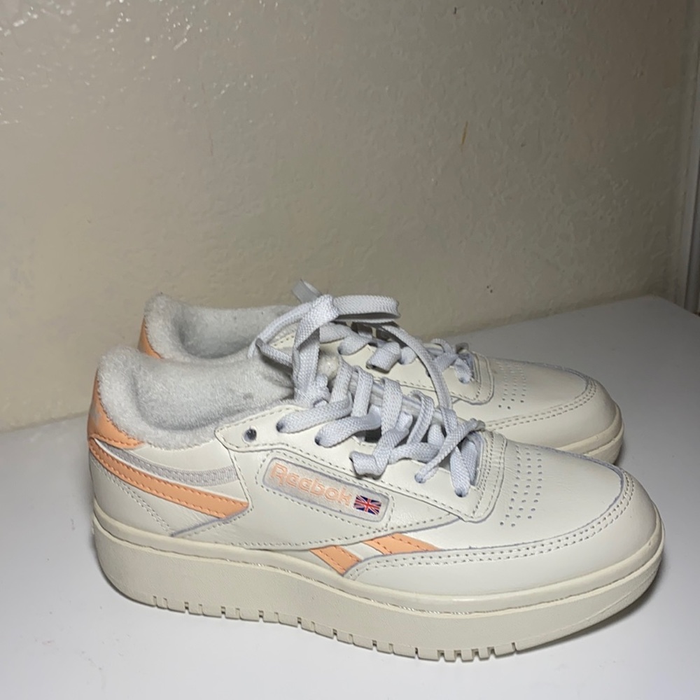 Reebok Club C double wedge, US womens size 5